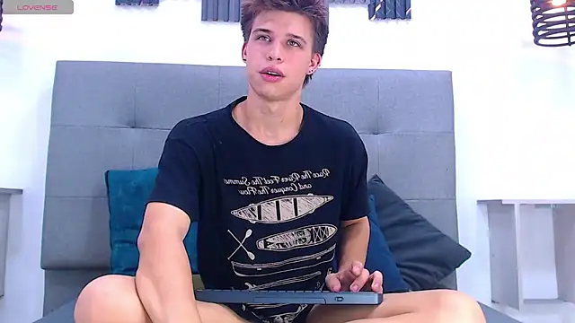 Liam York  online show from 03/28/26, 07:24