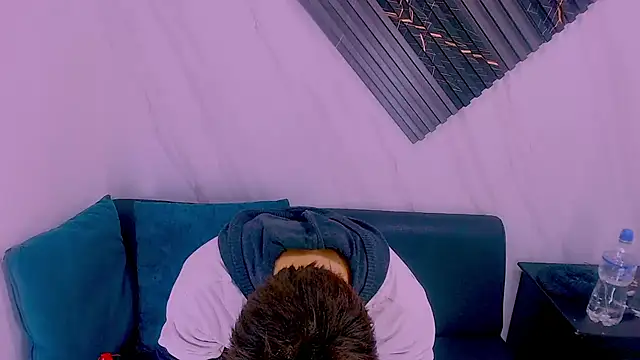 Liam York  online show from 04/15/26, 04:30