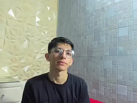 ElanGiraldo online show from 02/03/26, 11:43