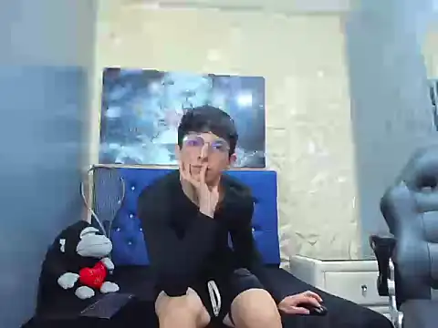 ElanGiraldo online show from 03/12/26, 11:11