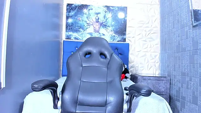 ElanGiraldo online show from 04/21/26, 10:23