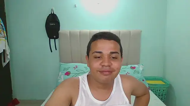 Snapshot of hot_boyy11 chatting on 11/11/25, 05:29 hot boyy11 online show from 11/11/25, 05:29