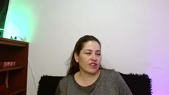 dayan hanks online show from 03/24/26, 03:33