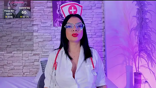 Snapshot of sofiaalarson chatting on 02/12/26, 01:17 sofiaalarson online show from 02/12/26, 01:17