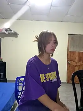 Snapshot of Maxlia09 chatting on 11/17/25, 12:27 Maxlia09 online show from 11/17/25, 12:27