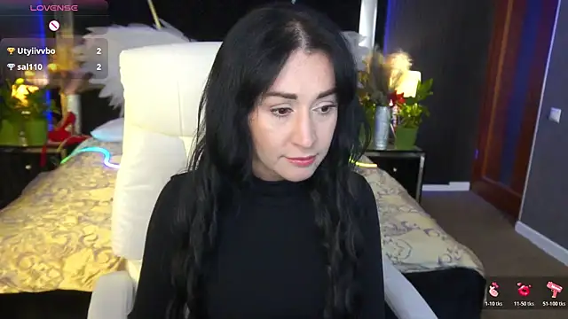 Snapshot of CarolinaaFoxyyy chatting on 04/12/26, 05:23 CarolinaaFoxyyy online show from 04/12/26, 05:23