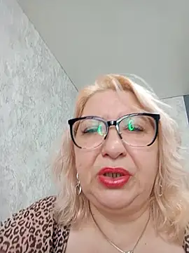 Snapshot of URALS-BOOBS chatting on 11/28/25, 08:06 URALS-BOOBS online show from 11/28/25, 08:06