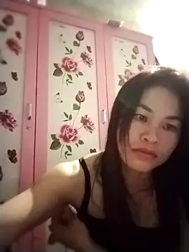 Snapshot of Xillie9222 chatting on 11/10/25, 07:57 Xillie9222 online show from 11/10/25, 07:57