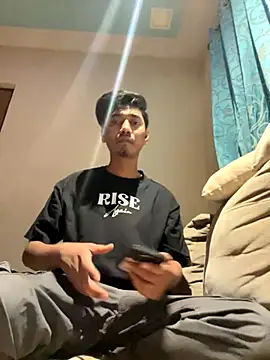 Snapshot of RonnySlim chatting on 11/11/25, 09:59 RonnySlim online show from 11/11/25, 09:59