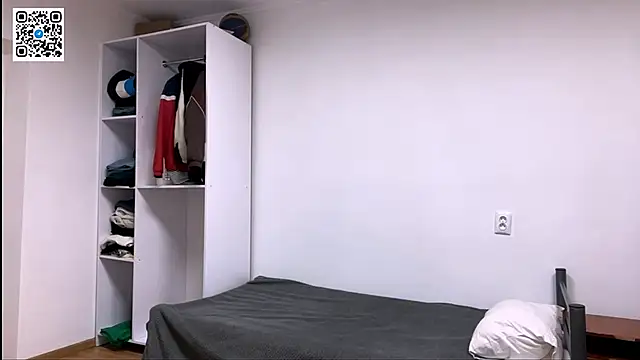 Snapshot of _BarePulse chatting on 03/03/26, 09:10 BarePulse online show from 03/03/26, 09:10