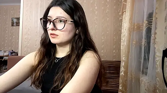 Snapshot of DonnieBooton chatting on 12/17/25, 01:17 DonnieBooton online show from 12/17/25, 01:17