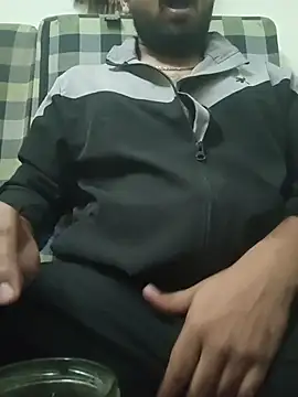 Snapshot of MrToxxic chatting on 11/23/25, 05:13 MrToxxic online show from 11/23/25, 05:13