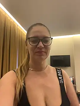 Milana8263 online show from 12/23/25, 09:18