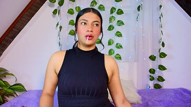 lucia sweeet online show from 12/20/25, 05:42