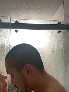 Snapshot of strawberry200512 chatting on 11/23/25, 09:20 strawberry200512 online show from 11/23/25, 09:20