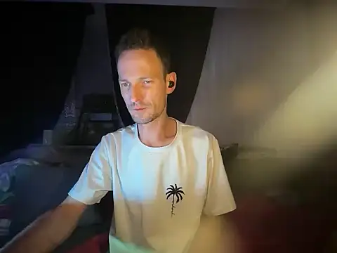 Hotcrazy235 online show from 11/26/25, 12:44