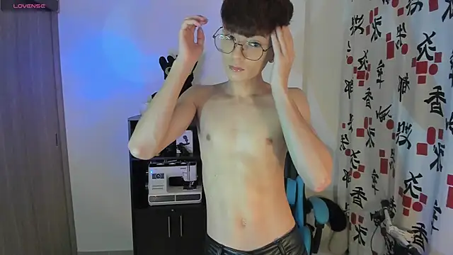 RYO BLEU  online show from 04/11/26, 03:55