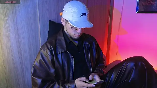 AresMassimoX online show from 04/23/26, 01:02