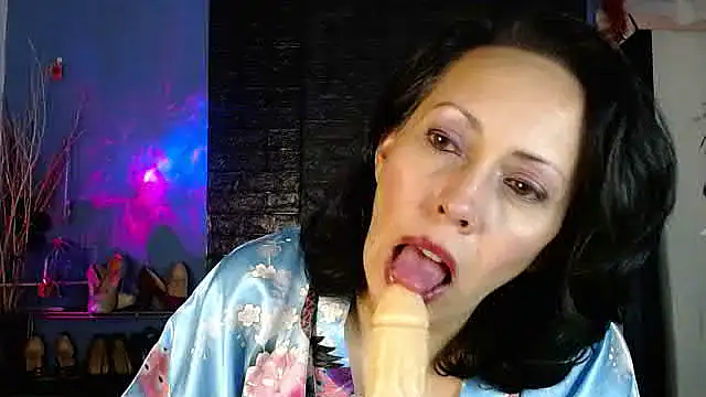 Snapshot of Jhanne_Cherry_ chatting on 05/08/26, 05:35 Jhanne Cherry online show from 05/08/26, 05:35