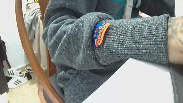 Calavera2001 online show from 12/15/25, 01:26