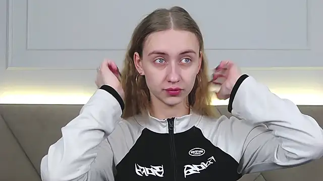 RachaelCute online show from 12/18/25, 04:29