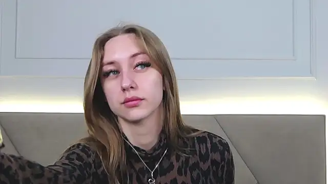 RachaelCute online show from 12/20/25, 04:19