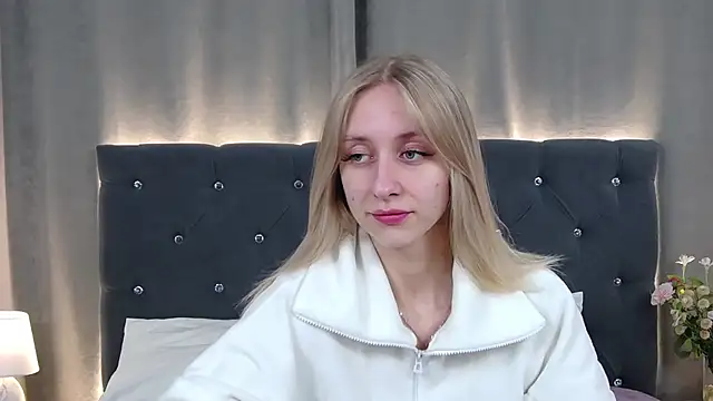 RachaelCute online show from 04/18/26, 04:27