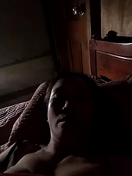 Feeling-hot online show from 11/13/25, 02:16