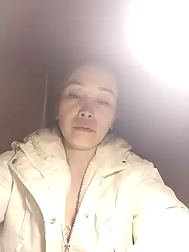 Feeling-hot online show from 11/15/25, 03:19