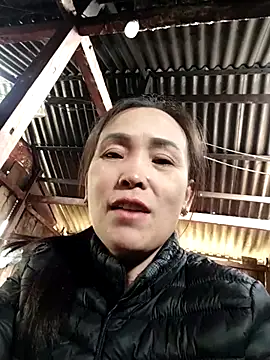 Feeling-hot online show from 12/02/25, 04:07