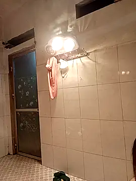 Feeling-hot online show from 02/18/26, 05:20