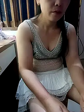 Feeling-hot online show from 04/22/26, 05:14