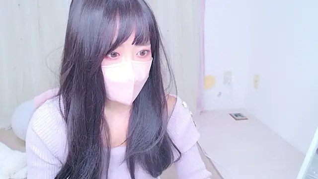 Snapshot of KAZUNAxo chatting on 11/11/25, 02:11 KAZUNAxo online show from 11/11/25, 02:11