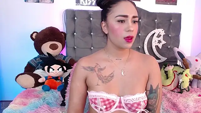 lunabritton1 online show from 04/09/26, 02:22