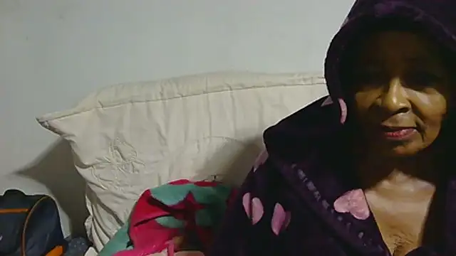 GucciladyXXXX online show from 02/15/26, 08:24