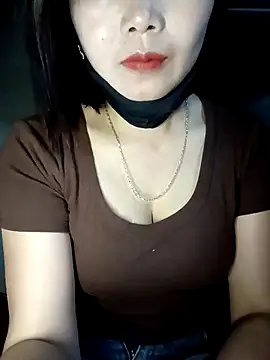 thuy-kieu online show from 02/22/26, 02:24