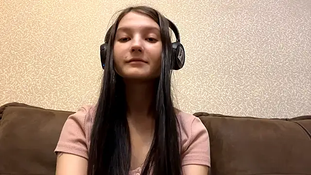 AurorAurora online show from 11/29/25, 08:50