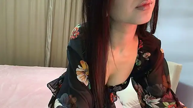 mooniejin online show from 11/17/25, 12:55