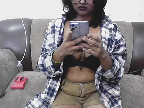 Snapshot of Soniya_singh__ chatting on 02/15/26, 07:10 Soniya singh online show from 02/15/26, 07:10