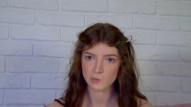 Snapshot of SophiaProve chatting on 07/05/26, 04:03 SophiaProve online show from 07/05/26, 04:03