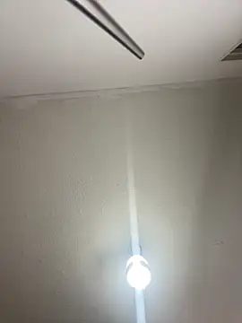 Amira Malia online show from 12/13/25, 08:04