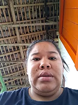 Snapshot of Sarahy- chatting on 07/24/26, 12:58 Sarahy- online show from 07/24/26, 12:58