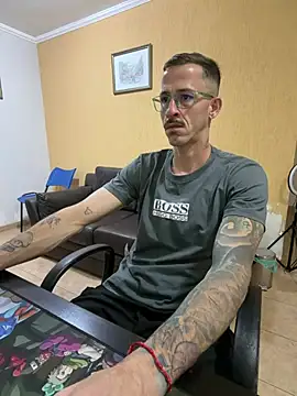 Lucasjandre online show from 06/10/26, 02:45