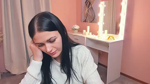 Snapshot of ShanelLevoy chatting on 11/12/25, 01:55 ShanelLevoy online show from 11/12/25, 01:55