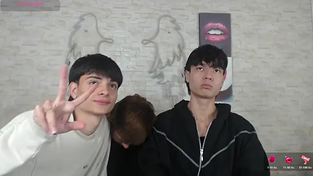 axel milo kairo and noa online show from 11/19/25, 03:28