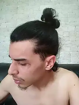 Snapshot of Ahmed_z000 chatting on 11/13/25, 12:48 Ahmed z000 online show from 11/13/25, 12:48