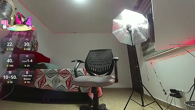 SaraBoots online show from 11/14/25, 09:52