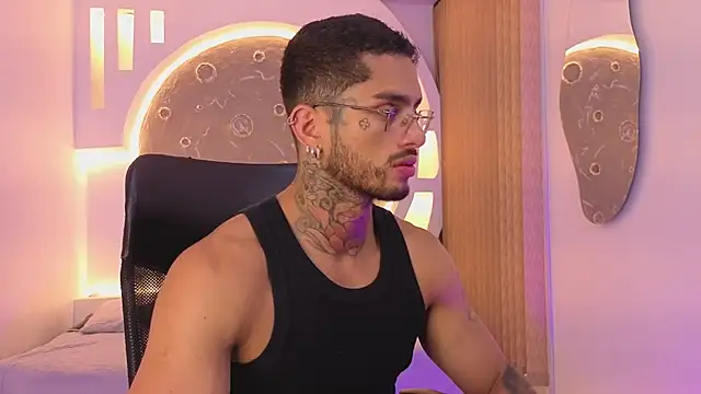 Snapshot of Alanrodgers chatting on 06/19/26, 11:58 Alanrodgers online show from 06/19/26, 11:58