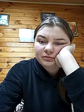 Snapshot of Viktoria_kis chatting on 11/12/25, 07:24 Viktoria kis online show from 11/12/25, 07:24