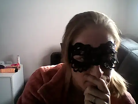 Snapshot of MelleEloa chatting on 11/24/25, 09:31 MelleEloa online show from 11/24/25, 09:31